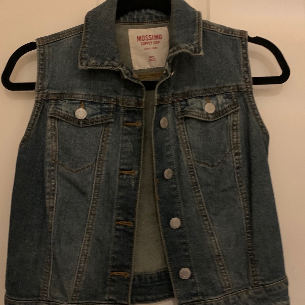 Sleeveless Jean Jacket